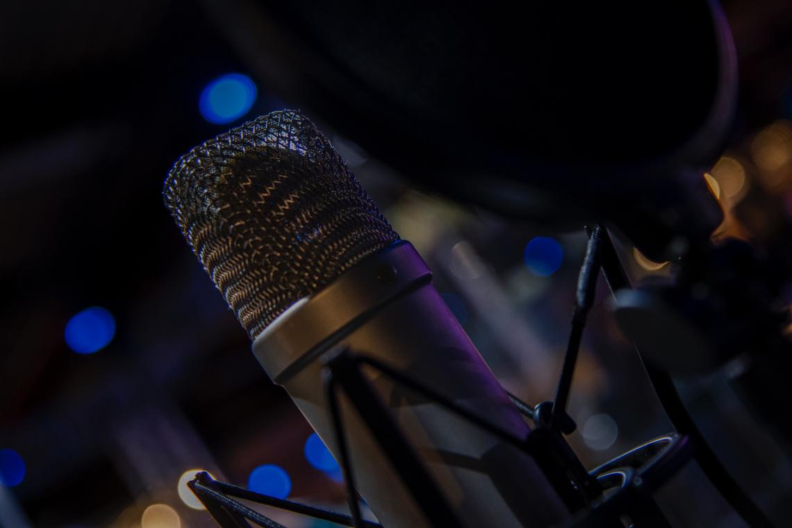 Women in IT to speak at Tech Event in Scotland Speaker at Event Microphone